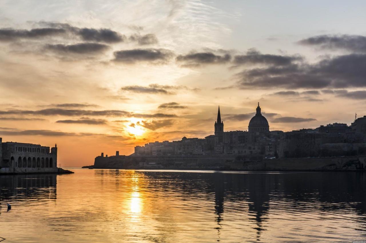 Marvellous Apartment With Valletta And Harbour Views 斯利马 外观 照片