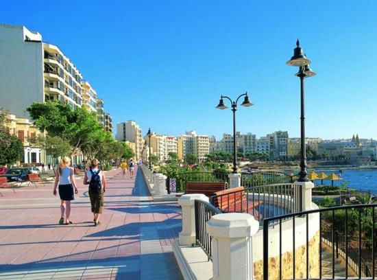 Marvellous Apartment With Valletta And Harbour Views 斯利马 外观 照片